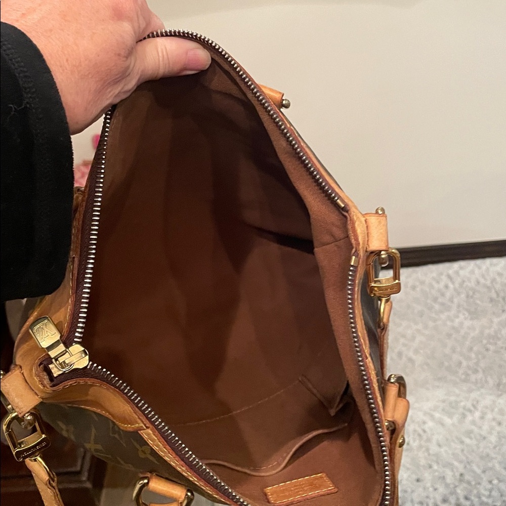 🌟🌟HOST PICK🌟🌟Vintage Odeon Louis Vuitton Monogram Bag - Picture 15 of 16